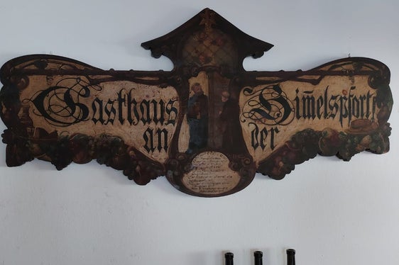 Das Gasthaus an der Himmelspfort ist das einzige Gasthaus im Dorf Penon. (Foto: LPA/Gasthaus an der Himmelspfort)