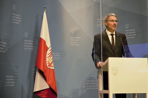 LH Kompatscher: Die Landesregierung ruft deshalb zu mehr Disziplin und die Einhaltung der Regeln auf. (Foto: LPA/Michela Antino)