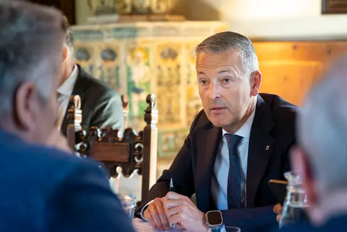 Peter Brunner, assessore provinciale alla Protezione dell’ambiente, della natura e del clima, all’Energia e allo Sviluppo del territorio, sostiene che l’Alto Adige non possa fare a meno di gestire con attenzione il territorio e le risorse disponibili. (Foto: USP/Fabio Brucculeri)