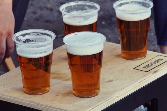 Secondo l'Istituto provinciale di statistica ASTAT (astat info n.41/2021), nel 2021 sono state ritirate 578 patenti di guida per guida in stato di ebbrezza (Foto: Julia Nastogadka/Unsplash)