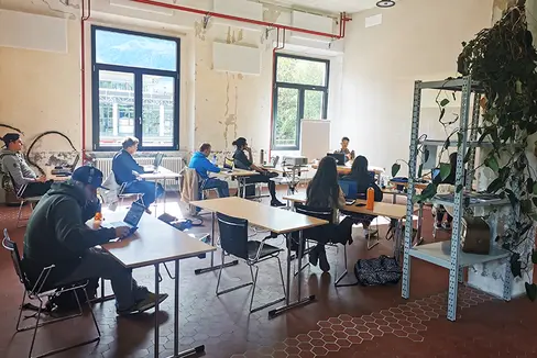 Die BASIS bietet vielen Veranstaltungen Platz (im Bild eine Fortbildung). Am Freitag, 22., und Samstag, 23. September findet hier die EU-Projektmesse statt. (Foto: BASIS)