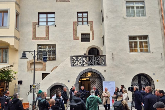Die Renovierungsarbeiten am Eccel-Kreuzer-Museum in der Silbergasse in der Bozner Altstadt stehen kurz vor dem Abschluss: Bei einer Pressekonferenz am 29. Oktober gab Hochbau- und Vermögenslandesrat Christian Bianchi einen Einblick in die Arbeiten. (Foto: LPA/Gianluca Crocco)