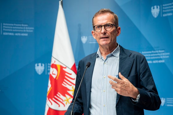 Martin Holzner, Direktor der Pädagogischen Abteilung, unterstrich, dass Schul- und Unterrichtsentwicklung auf wissenschaftlichen Erkenntnissen und auf Evaluationen basiere. (Foto: LPA/Fabio Brucculeri)