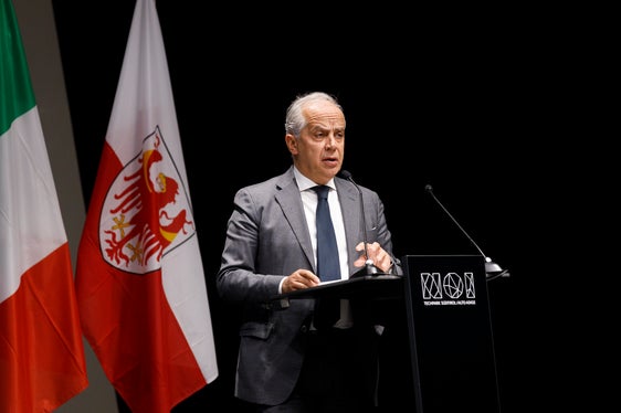 Innenminister Matteo Piantedosi war heute (14. November) Gast bei der ersten Südtiroler Landessicherheitskonferenz im NOI Techpark in Bozen. (Foto: LPA/Tiberio Sorvillo)