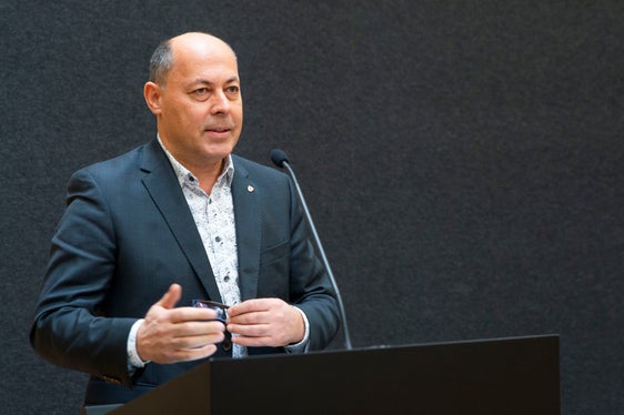 Alle Mitarbeiter und Mitarbeiterinnen tragen dazu bei, dass der Verwaltungsapparat des Landes zukunftsträchtig ist, sagt Albrecht Matzneller, Direktor der Landesabteilung Personal. (Foto: LPA/Fabio Brucculeri)