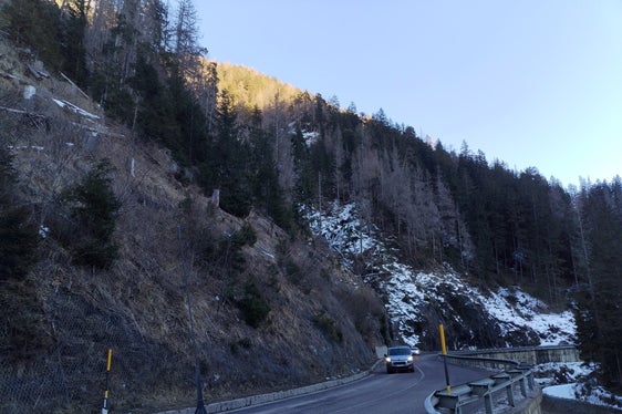 Auf der Gadertaler Straße bei St. Martin in Thurn ist ebenfalls ein Eingriff zur Erhöhung der Sicherheit geplant. (Foto: LPA/Ressort für Infrastrukturen und Mobilität)