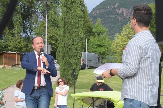 L'assessore Giuliano Vettorato: Il forte impegno della scuola italiana in Alto Adige ha accompagnato al meglio il percorso di tante ragazze e ragazzi durante quest'anno impegnativo. (Foto: ASP)