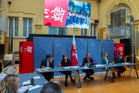 Il presidente della Provincia, Arno Kompatscher, ha incontrato oggi a Palazzo Widmann i rappresenti dei media (Foto: ASP/Fabio Brucculeri)