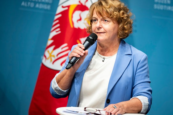 Rosmarie Pamer, assessora provinciale alla famiglia: “Il nostro obiettivo è garantire che tutte le Famiglie che hanno bisogno di un posto di assistenza all'infanzia possano trovarlo a livello locale e con un servizio di alta qualità”. (Foto: USP/Fabio Brucculeri)