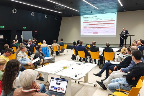 Die Cybersicherheit und die Kommunikation im Fall eines relevanten Cyberangriffs waren kürzlich Themen bei einem Workshop der Landesabteilung Informatik im NOI Techpark in Bozen-Süd. (Foto: LPA/Ursula Pirchstaller)