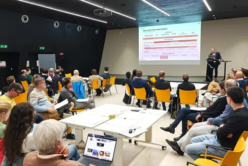 Die Cybersicherheit und die Kommunikation im Fall eines relevanten Cyberangriffs waren kürzlich Themen bei einem Workshop der Landesabteilung Informatik im NOI Techpark in Bozen-Süd. (Foto: LPA/Ursula Pirchstaller)