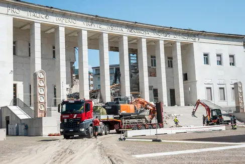 La prossima attività sarà garantire la sicurezza della facciata e del colonnato del palazzo con strutture di supporto per evitare che possa essere compromessa. (Foto: USP/Fabio Brucculeri)