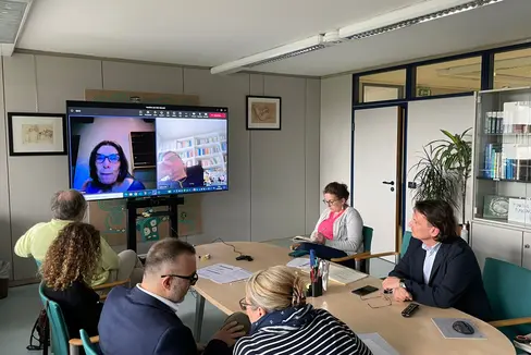 Nei giorni scorsi la cabina di regia del progetto “Effetto scuola” si è riunita in Intendenza scolastica e online per confrontarsi sul lavoro svolto (Foto: ASP/Direzione istruzione e formazione italiana)