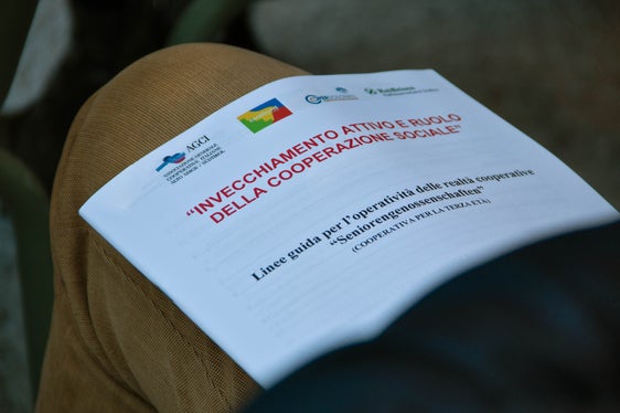 Per sostenere lo sviluppo delle cooperative per la terza età in Alto Adige, l’Ufficio Cooperazione e le centrali di rappresentanza delle cooperative in Alto Adige hanno elaborato un apposito vademecum (Foto: ASP/Greta Stuefer)