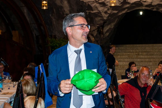 Das große Engagement und die Leidenschaft, mit denen Sportler und Sportlerinnen diese Ergebnisse erzielen, lehren uns, Hindernisse und Herausforderungen mit Mut zu begegnen und auch bei Schwierigkeiten niemals aufzugeben, betonte gestern Abend Landeshauptmann Kompatscher. (Foto: LPA/Fabio Brucculeri)