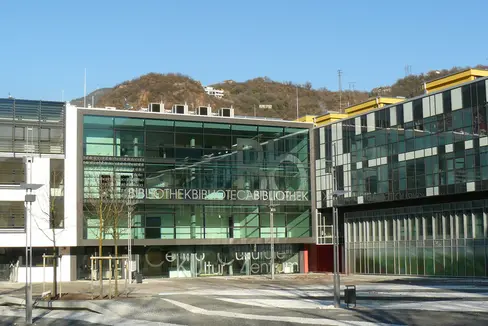 Giovedì (21 marzo) si terrà alla scuola professionale Lévinas di Bolzano la presentazione della qualificazione professionale di promotore/promotrice di politiche giovanili (youth worker) (Foto: ASP/Direzione Formazione professionale)