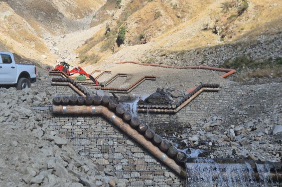 L'Ufficio sistemazione bacini montani ovest ha lavorato negli ultimi mesi per migliorare la protezione dalle piene in Val Senales. (Foto: USP/Ufficio Sistemazione bacini montani ovest/Martin Eschgfäller)