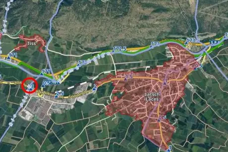 L'inquadramento territoriale relativo al ponte (cerchiato in rosso) sulla SP90 a Laces (Foto: Ripartizione Infrastrutture)