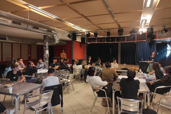 Al “Pippo” di Bolzano primo incontro preparatorio del Forum Giovani in lingua italiana dell'Alto Adige, promosso dalla Consulta degli Studenti e dalla Consulta Giovani del gruppo linguistico italiano. (Foto: USP)