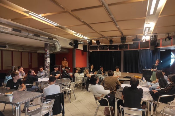Al “Pippo” di Bolzano primo incontro preparatorio del Forum Giovani in lingua italiana dell'Alto Adige, promosso dalla Consulta degli Studenti e dalla Consulta Giovani del gruppo linguistico italiano. (Foto: USP)