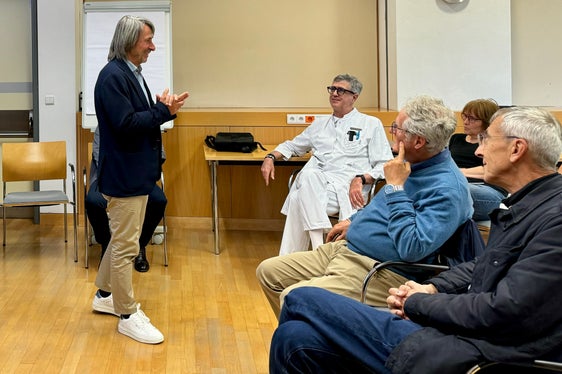 Das Gesundheitssystem stehe oft unter großer Belastung und leiste Außerordentliches, unterstrich Gesundheitslandesrat Hubert Messner und bedankte sich bei allen Mitarbeitenden im Sprengel und Krankenhaus für ihren Einsatz: Wir sehen, was ihr leistet! (Foto: LPA/Angelika Schrott)