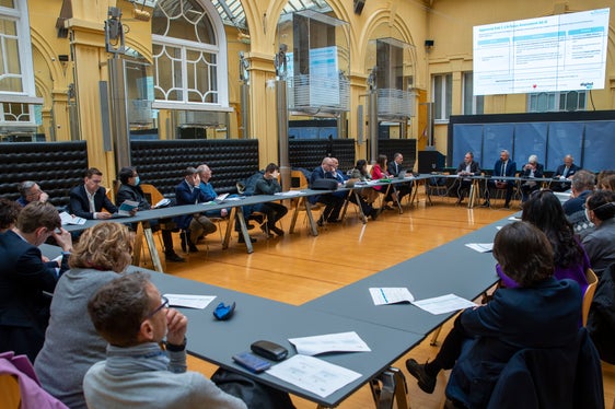 Alle digitalen Daten an einem Ort sammeln und verwalten: Das Data Center wird schrittweise aufgebaut. Am Ende sollen unvorstellbare 11,2 Petabyte bei garantierter höchster Sicherheitsstufe gesammelt sein. Heute wurde das Projekt den Partnern und Interessensvertretern vorgestellt. (Foto: LPA/Fabio Brucculeri)