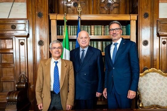 Da sinistra il presidente della Corte d'appello di Trento, Eugenio Gramola, il ministro della Giustizia, Carlo Nordio, e il presidente della Provincia autonoma di Bolzano e della Regione Trentino-Alto Adige, Arno Kompatscher. (Foto: USP/Fabio Brucculeri)