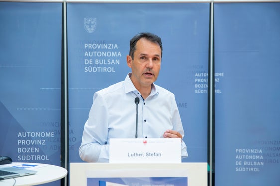 Il direttore della Ripartizione Servizio Mercato del lavoro, Stefan Luther (Foto: ASP/Fabio Brucculeri)