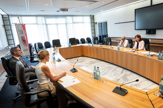 I rappresentanti di Fiera di Bolzano hanno informato il presidente della Provincia sugli sviluppi attuali e sulle priorità dei prossimi mesi. (Foto: USP/Fabio Brucculeri)
