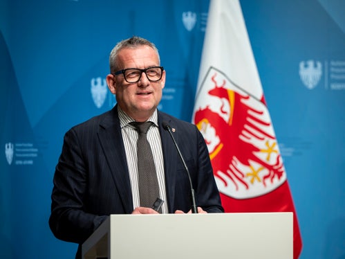 Il ricorso al PPP rappresenta un vantaggio concreto per la Provincia – ha sottolineato l'assessore Bianchi – quantificabile in circa 15 milioni di euro di risparmio totali, oltre alla certezza dei costi di gestione, dei consumi e della manutenzione per tutta la durata del contratto. (Foto: USP/Fabio Brucculeri)