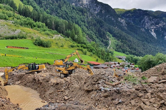 Lavori di sistemazione dopo il maltempo sul Rio Fleres e sul Rio Toverino. (Foto: Protezione civile/Bacini montani nord)