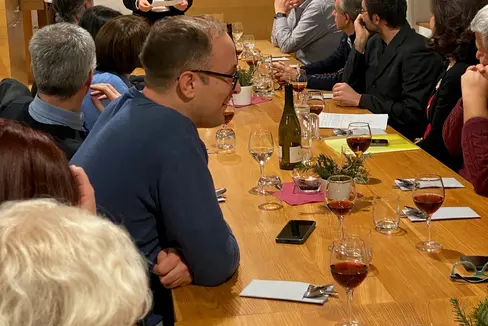 L'assessora all'Europa della Provincia di Bolzano, Magdalena Amhof, durante il suo discorso di benvenuto al Comitato di sorveglianza del programma Interreg Italia-Svizzera tenutosi nell'abbazia di Marienberg. (Foto: USP/Ripartizione Europa)