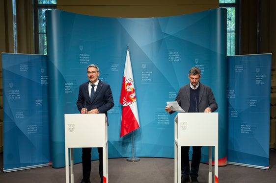 Da sinistra il presidente della Provincia Arno Kompatscher e l'assessore provinciale alle Infrastrutture e alla Mobilità Daniel Alfreider (Foto. ASP/Fabio Brucculeri)