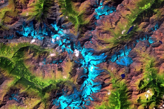 Vor bald 40 Jahren zeigt das Bild aus dem Jahr 1987 auf Ortlergruppe und Cevedale in Südtirol, im Trentino und in der Lombardei noch Gletscher. (Satellit: Landsat 5; Datenbearbeitung: Eurac Research)