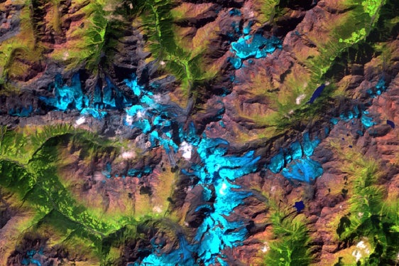 Vor bald 40 Jahren zeigt das Bild aus dem Jahr 1987 auf Ortlergruppe und Cevedale in Südtirol, im Trentino und in der Lombardei noch Gletscher. (Satellit: Landsat 5; Datenbearbeitung: Eurac Research)