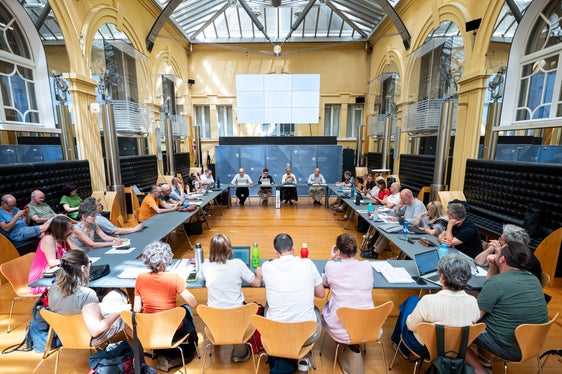 Secondo quanto proposto dalla Provincia ai sindacati, l’adeguamento salariale potrebbe ammontare a 277-388 euro al mese a seconda della qualifica funzionale, dalla prima alla nona. (Foto: USP/Fabio Brucculeri)