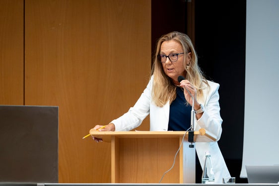 Da inizio settembre Vera Tronti Harpf ricopre la carica di responsabile terza età alla Difesa civica. In occasione dell’incontro con le Consulte per le persone anziane, ha presentato se stessa e la propria attività. (Foto: USP/Fabio Brucculeri)