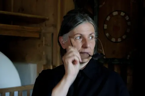 L’autrice badiota Roberta Dapunt leggerà il 15 ottobre alla Biblioteca provinciale Teßmann brani della sua opera “Das Wort gegenüber” (Il verbo di fronte). (Foto: Anna Anvidalfarei)