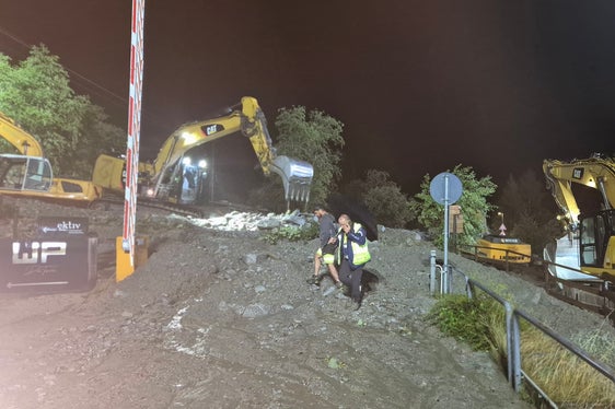 Si procede a pieno regime dopo il violento nubifragio che ha provocato la colata detritica in Valle Aurina. (Foto: USP/Ufficio Sistemazione bacini montani est)