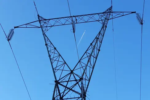 Produzenten, die viel Energie produzieren, müssen laut Autonomiestatut einen bestimmten Anteil an Energie kostenlos abtreten. Die Landesregierung hat nun die Zuteilung des Gratisstroms für die nächsten drei Jahre beschlossen. (Foto: LPA/gst)