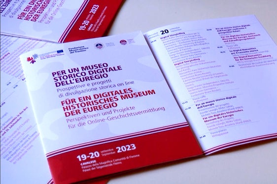 Unter dem Titel Für ein digitales historisches Museum der Euregio. Perspektiven und Projekte für die Online-Vermittlung von Geschichte stand eine umfassende Bestandsaufnahme zur digitalen Geschichtsvermittlung von Tirol, Südtirol und dem Trentino im Mittelpunkt. (Foto: Euregio)