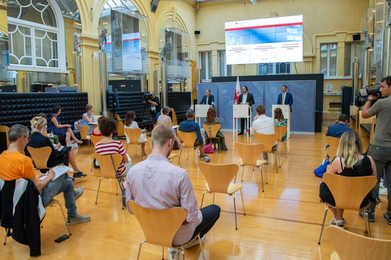 Un momento della conferenza stampa odierna, tenutasi a Palazzo Widmann (Foto: ASP/Fabio Brucculeri)