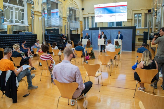 Un momento della conferenza stampa odierna, tenutasi a Palazzo Widmann (Foto: ASP/Fabio Brucculeri)