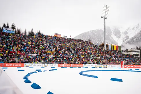 Die Landesregierung hat die finanziellen Mittel für die Umsetzung der Tätigkeiten und Dienstleistungen zugewiesen, die das Land und die Gemeinde rund um die Olympischen Spiele Mailand Cortina 2026 erbringen. (Foto: LPA/Fabio Brucculeri)