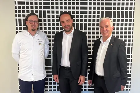 Der neue Köcheverbandspräsident Patrick Jageregger war heute bei Landesrat Philipp Achammer zu Besuch, mit dabei auch der langjährige Präsident Reinhard Steger. (Foto: LPA/René Ploner)