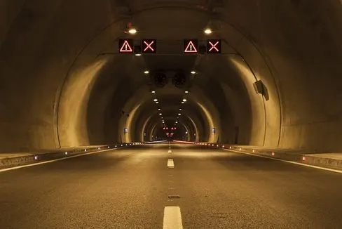 I lavori preparatori per la costruzione del tunnel lungo 700 metri della circonvallazione di Bronzolo potranno prendere il via il 1. marzo (Foto: Pixabay)