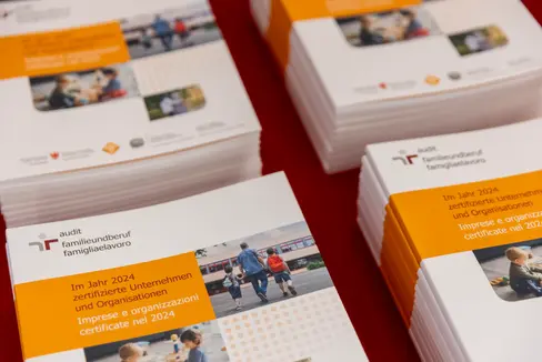 Beim audit familieundberuf entscheiden sich Arbeitgeber bewusst dafür, ihre Unternehmenspolitik mit lebensphasen- und familienfreundlichen Maßnahmen zu bereichern. (Foto: LPA/Handelskammer Bozen/Alan Bianchi)