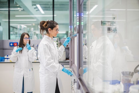 Die Landesregierung hat der Aktualisierung des Raumprogramms für das Baulos B6 im NOI Techpark zugestimmt: Es entstehen Forschungslabore für die Freie Universität Bozen, für die Eco Center AG sowie für Eco Research. (Foto: LPA/Harald Wisthaler)