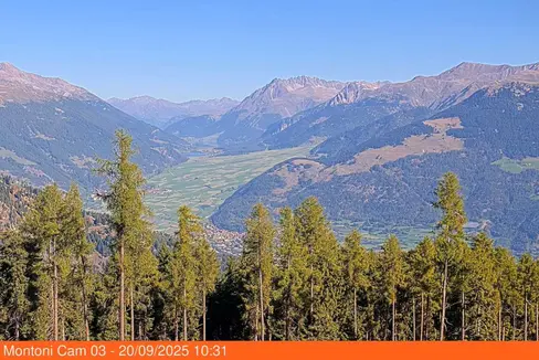 Una nuova webcam nella stazione di trasmissione Montoni completa l'offerta della RAS (Radiotelevisione Azienda Speciale dell’Alto Adige): ampia vista sul Lago di Resia e l'Alta Val Venosta. (Foto: RAS)