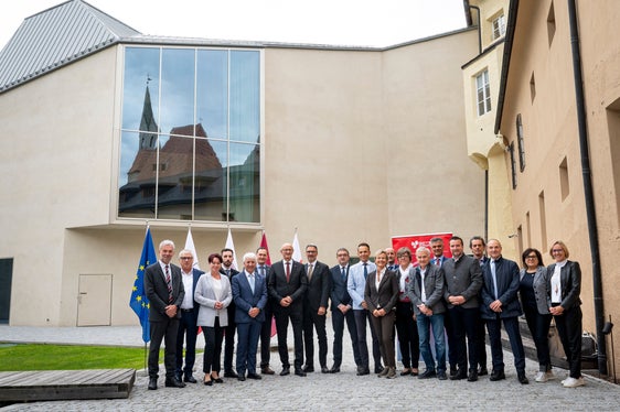 Die Euregio-Versammlung tagte in der Stadtbibliothek Brixen. (Foto: LPA/Fabio Brucculeri)